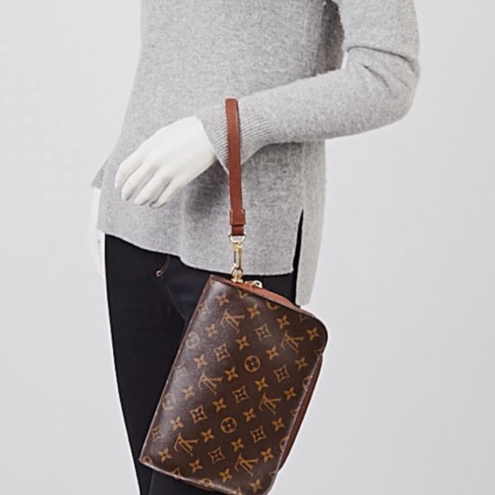 Louis Vuitton orsay bag/clutch/wristlet